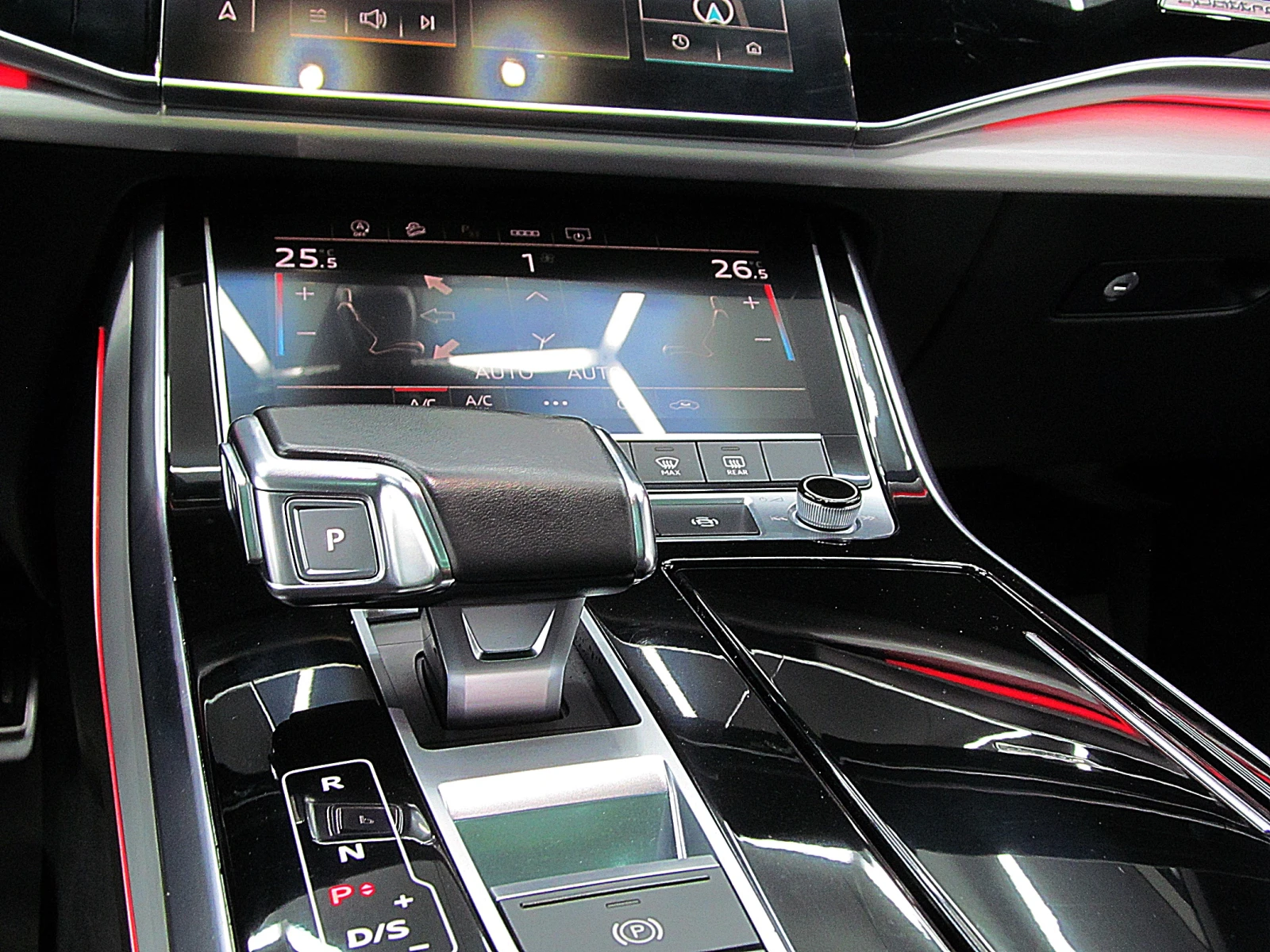 Audi Q8 S-line+ + + /PANORAMA/3D-kamera/KeylessGo/ | Mobile.bg   15