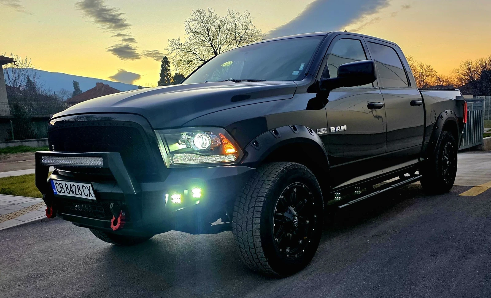 Dodge RAM 1500  5.7 HEMI | Quadra Drive | Пълно обслужване | N1