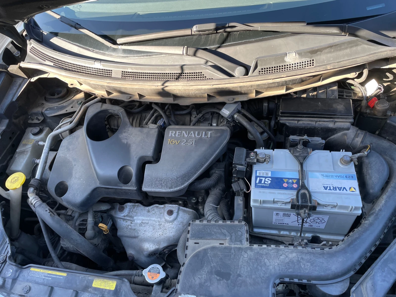 Renault Koleos 2.5 4х4 БЕНЗИН - ГАЗ, снимка 13 - Автомобили и джипове - 53667415