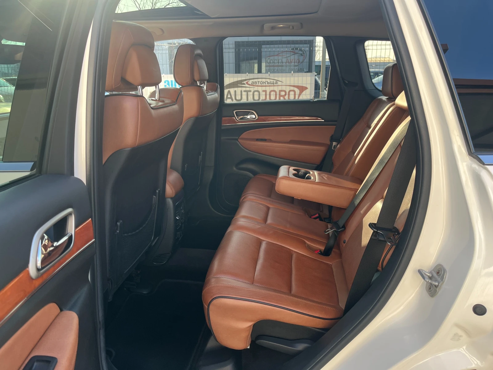 Jeep Grand cherokee 3.6 V6 4x4-Overland, снимка 15 - Автомобили и джипове - 53744404