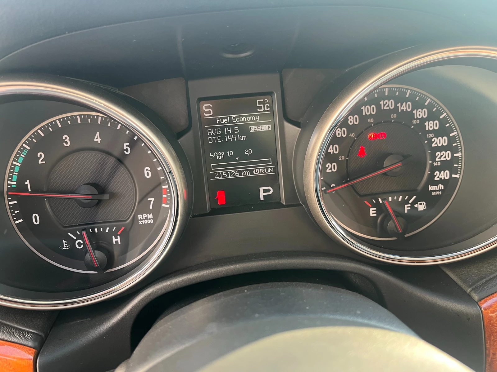 Jeep Grand cherokee 3.6 V6 4x4-Overland, снимка 12 - Автомобили и джипове - 53744404