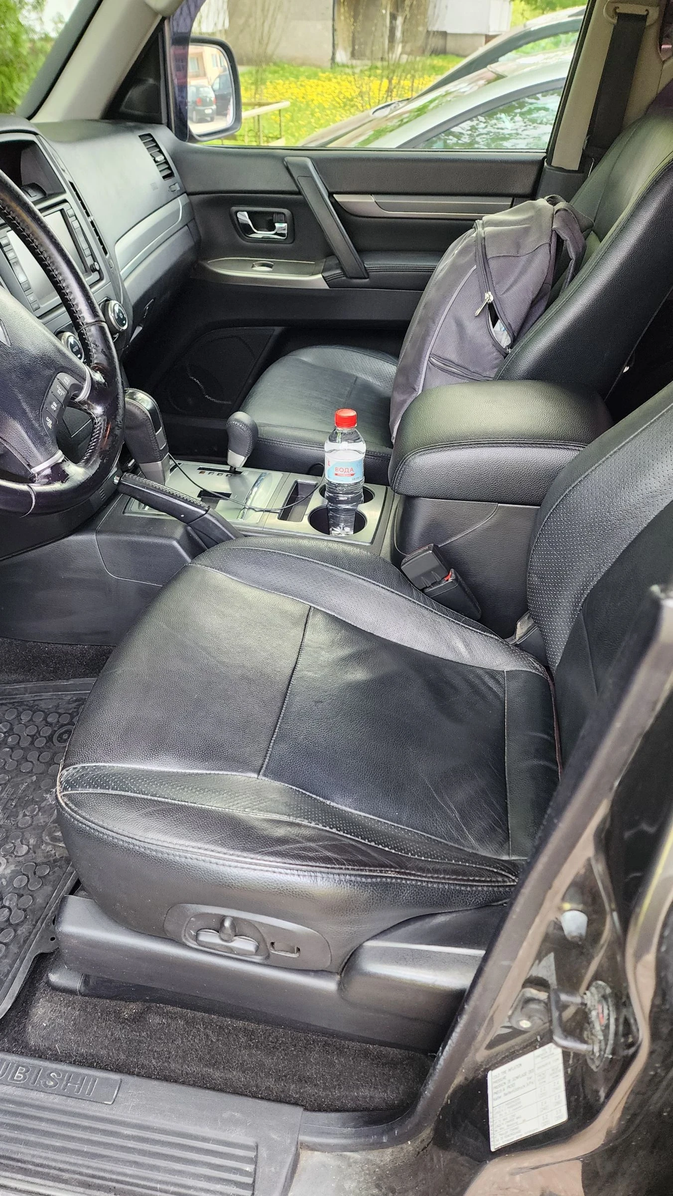 Mitsubishi Pajero 3.2 DID, снимка 11 - Автомобили и джипове - 54493979