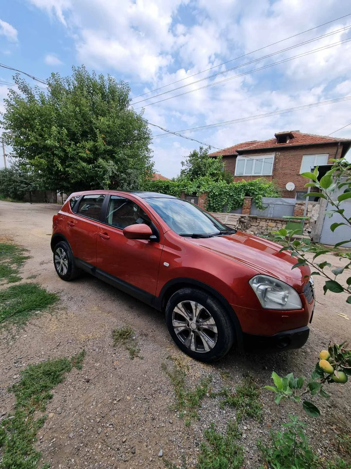 Nissan Qashqai 2.0i / ГАЗ / 4х4 / KEYLESS / АВТОМАТИК / ПАНОРАМА, снимка 2 - Автомобили и джипове - 54667412