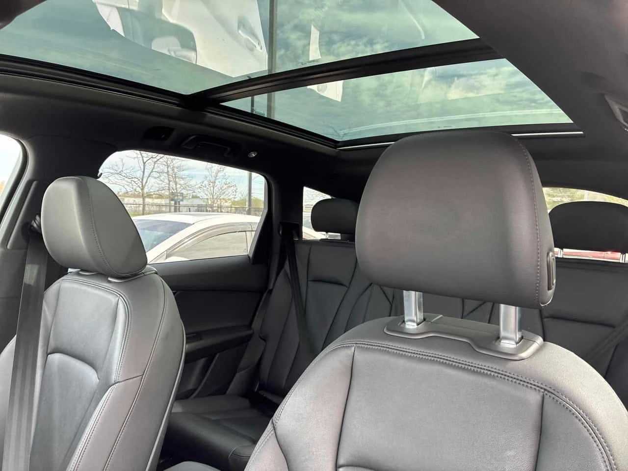 Audi Q7 Komfort| ОТ ГЛАВНО ПРЕДСТАВИТЕЛСТВО| КЛИПОВЕ, снимка 12 - Автомобили и джипове - 54684361