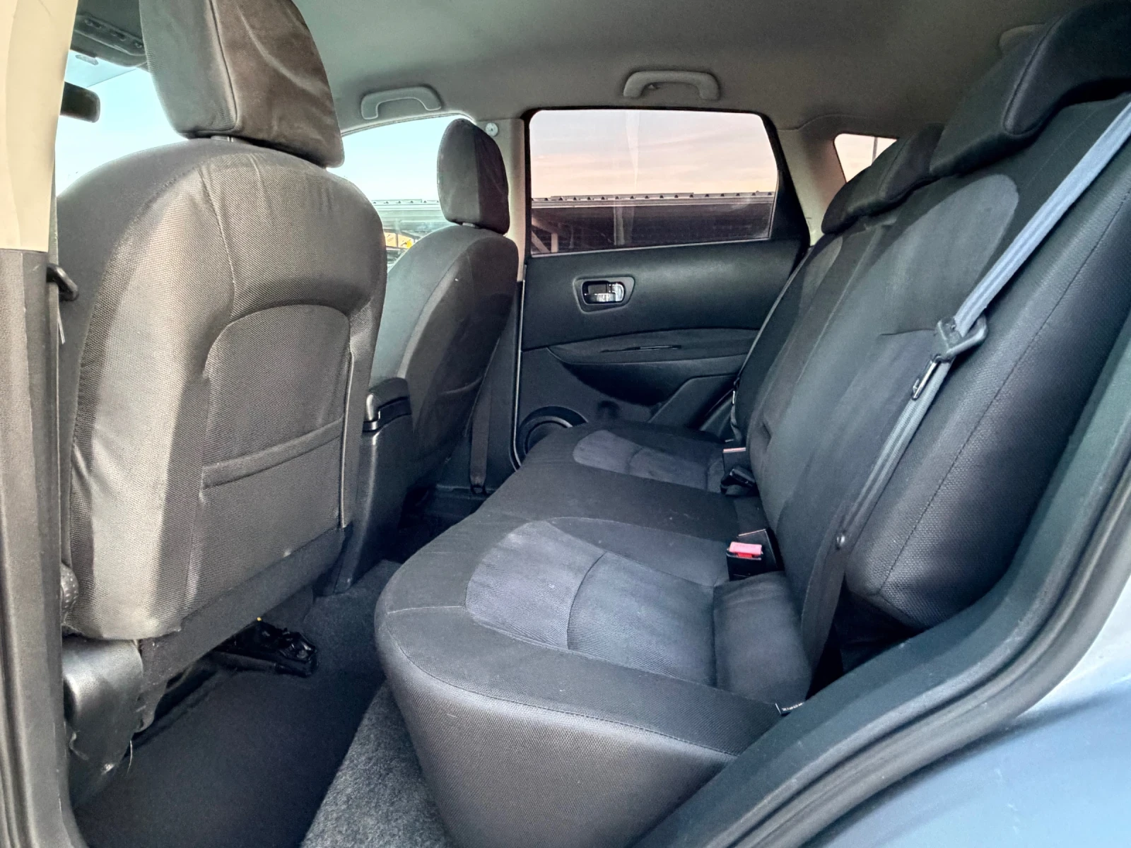 Nissan Qashqai 2.0DCI 4x4 АВТОМАТ ИТАЛИЯ, снимка 9 - Автомобили и джипове - 54907498