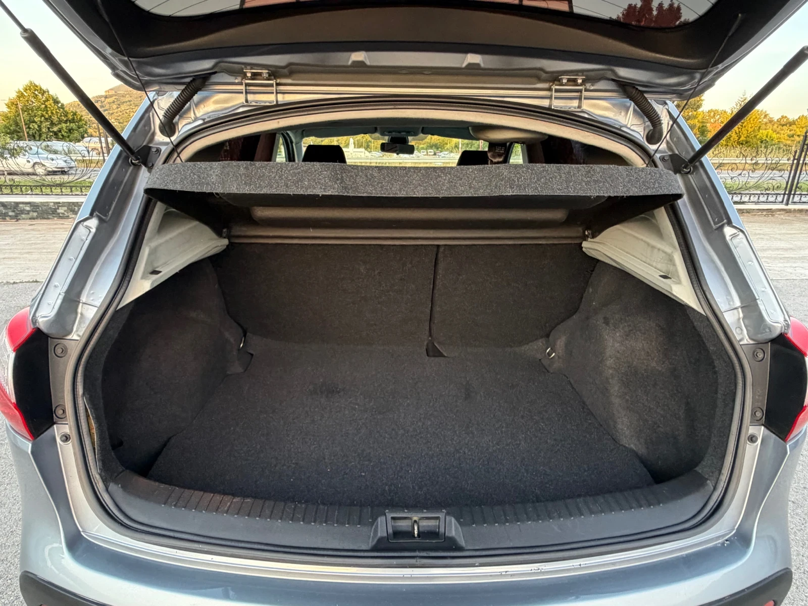 Nissan Qashqai 2.0DCI 4x4 АВТОМАТ ИТАЛИЯ, снимка 10 - Автомобили и джипове - 54907498