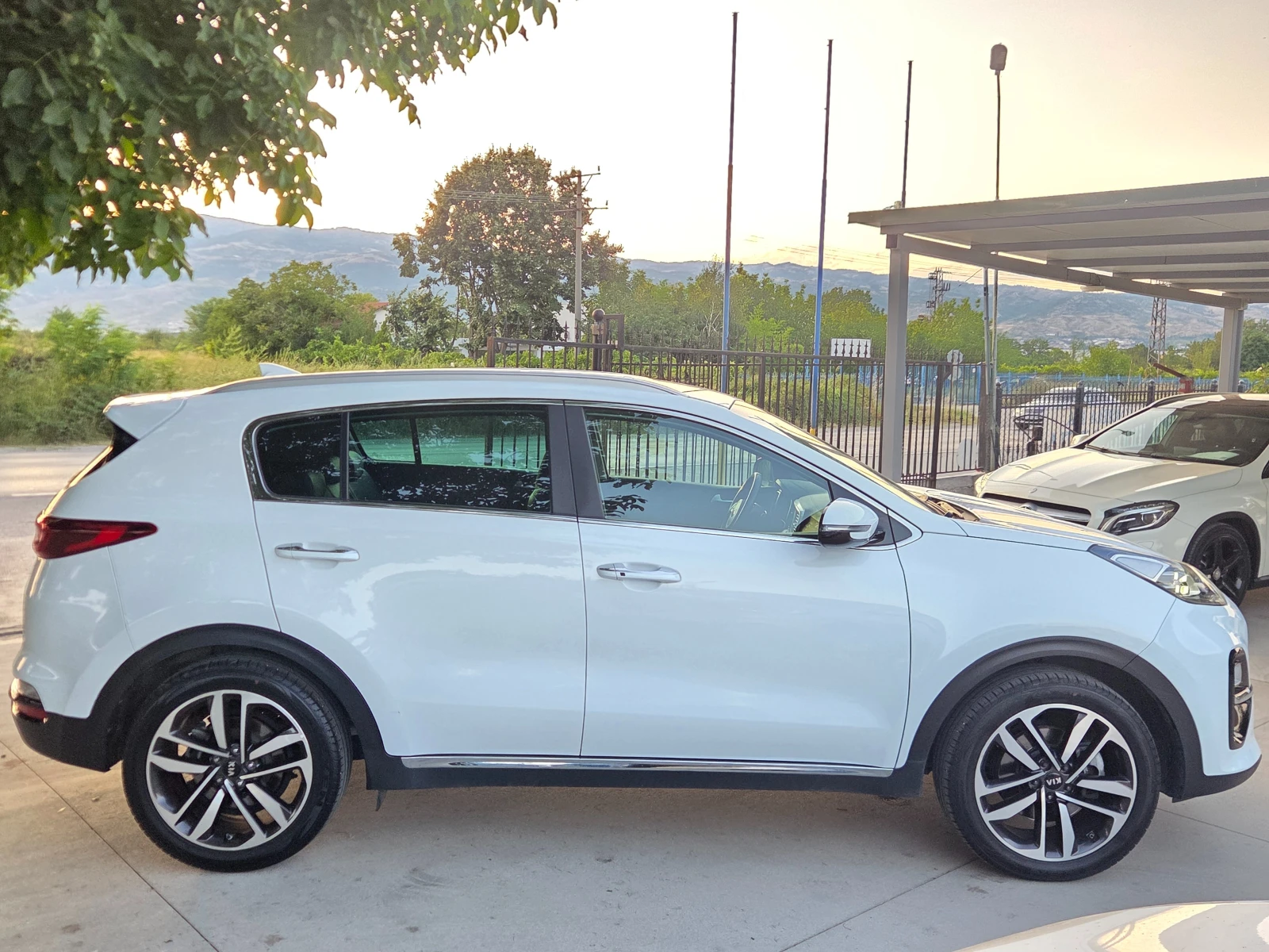 Kia Sportage 1.6 CRDI * * ENERGY* * FACE* * , снимка 8 - Автомобили и джипове - 55397505