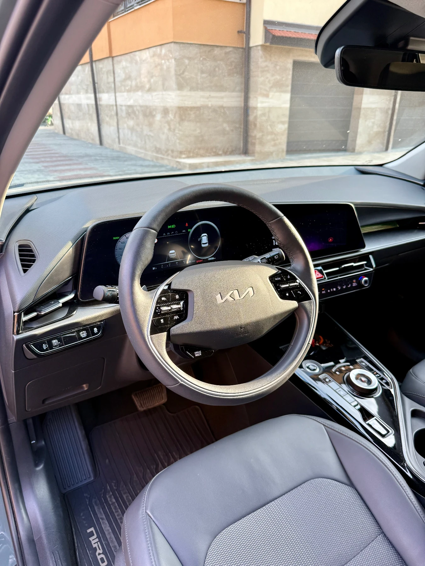 Kia Niro 1.6 GDI Hybrid Automatic в ГАРАНЦИЯ ДО 2031г, снимка 8 - Автомобили и джипове - 56004887