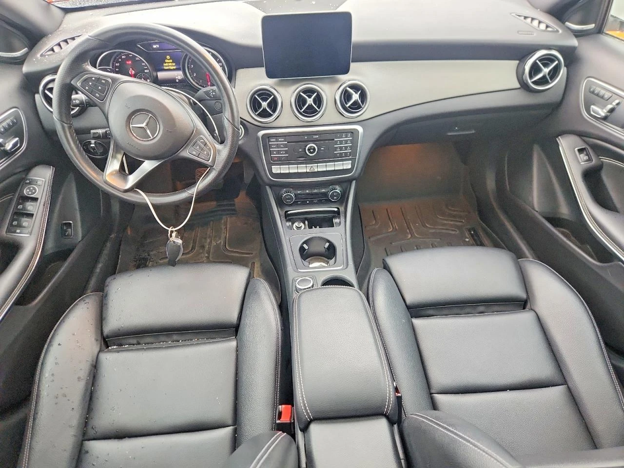 Mercedes-Benz GLA 250 2.0l 4Matic, снимка 8 - Автомобили и джипове - 56086943