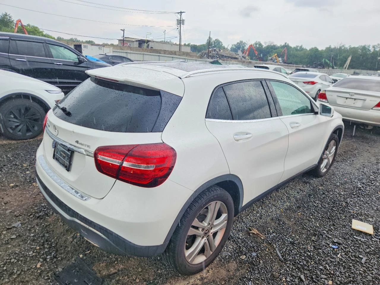 Mercedes-Benz GLA 250 2.0l 4Matic, снимка 3 - Автомобили и джипове - 56086943