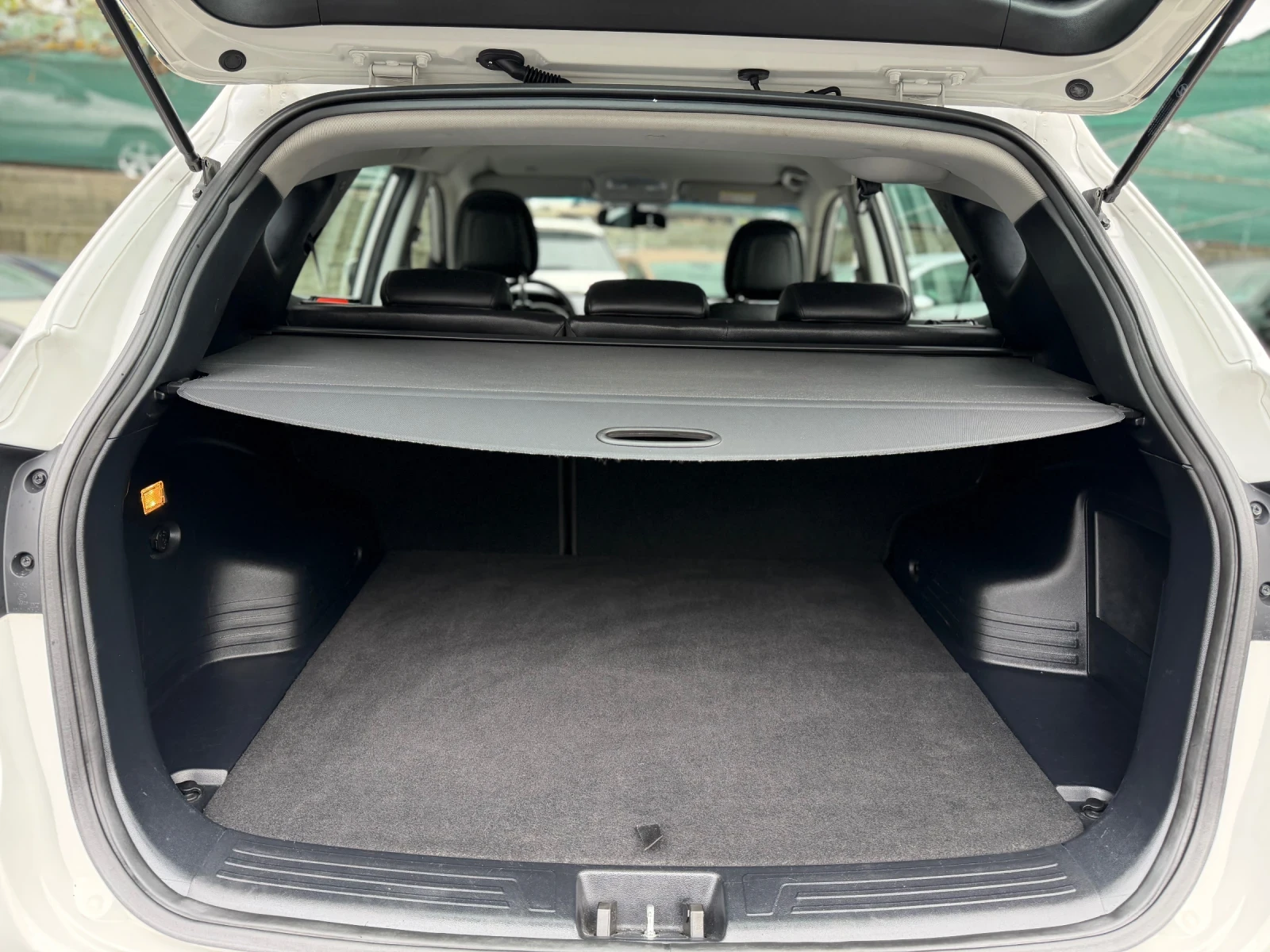 Hyundai IX35 2.0CRDI* 4x4* Premium, снимка 11 - Автомобили и джипове - 56276016
