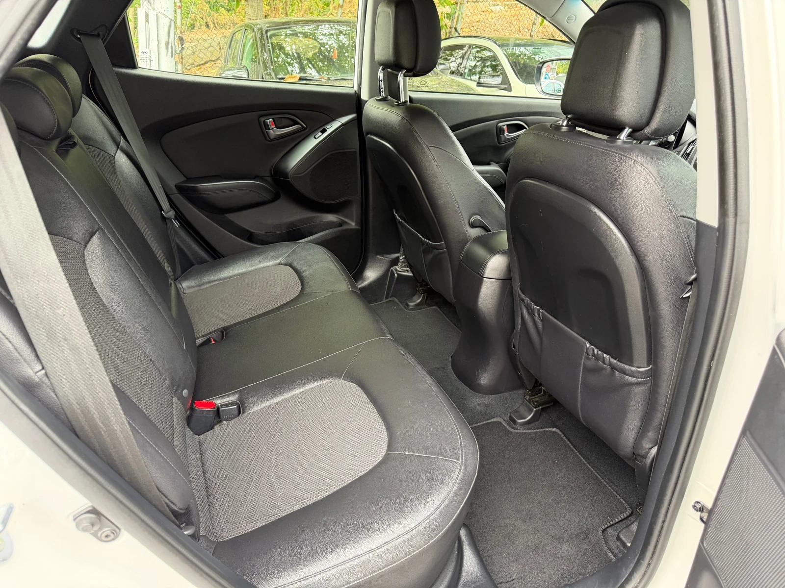 Hyundai IX35 2.0CRDI* 4x4* Premium, снимка 12 - Автомобили и джипове - 56276016