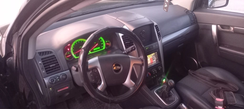 Chevrolet Captiva, снимка 8 - Автомобили и джипове - 56455183