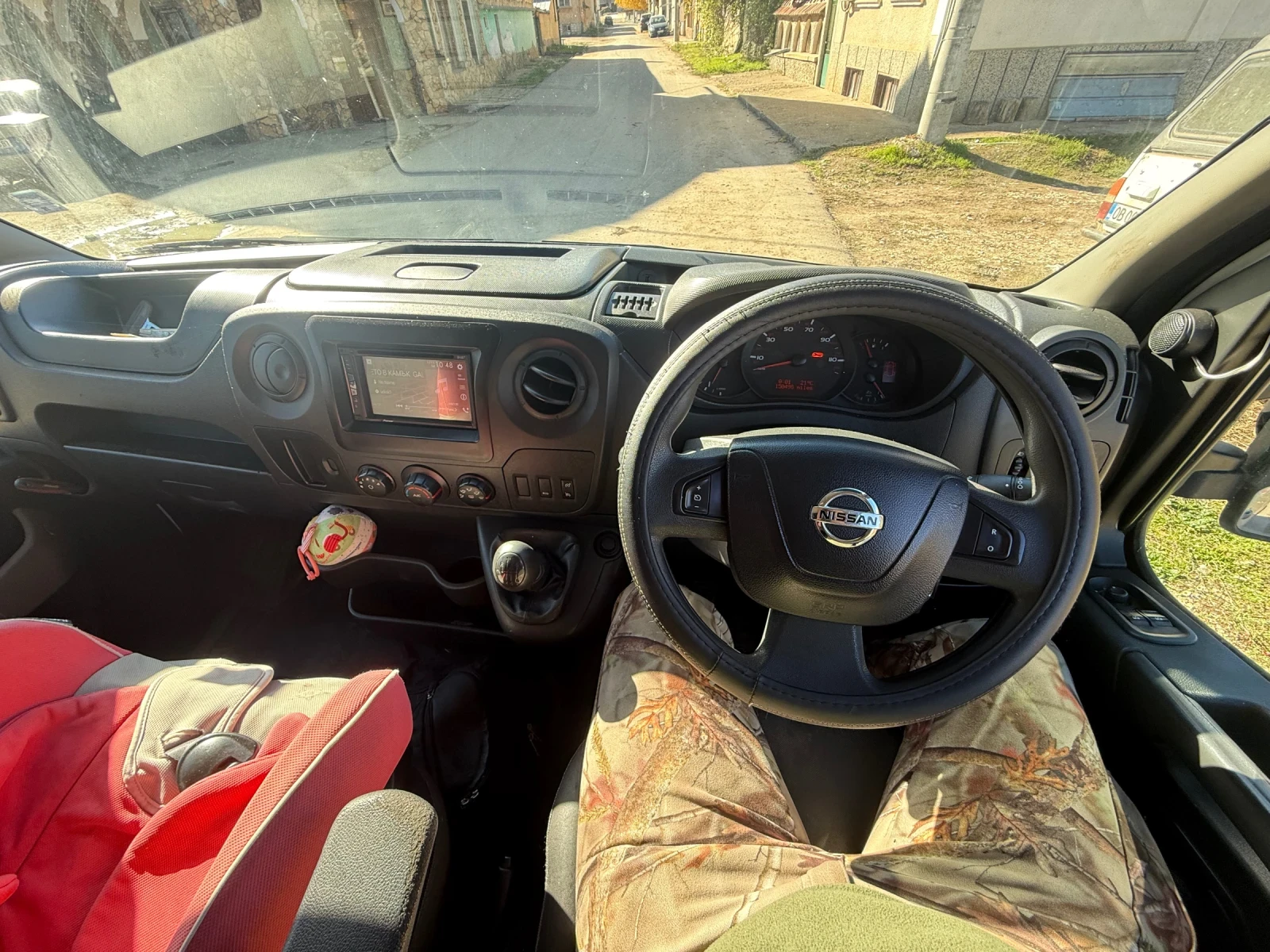 Nissan NV400 2.3 - изображение 9