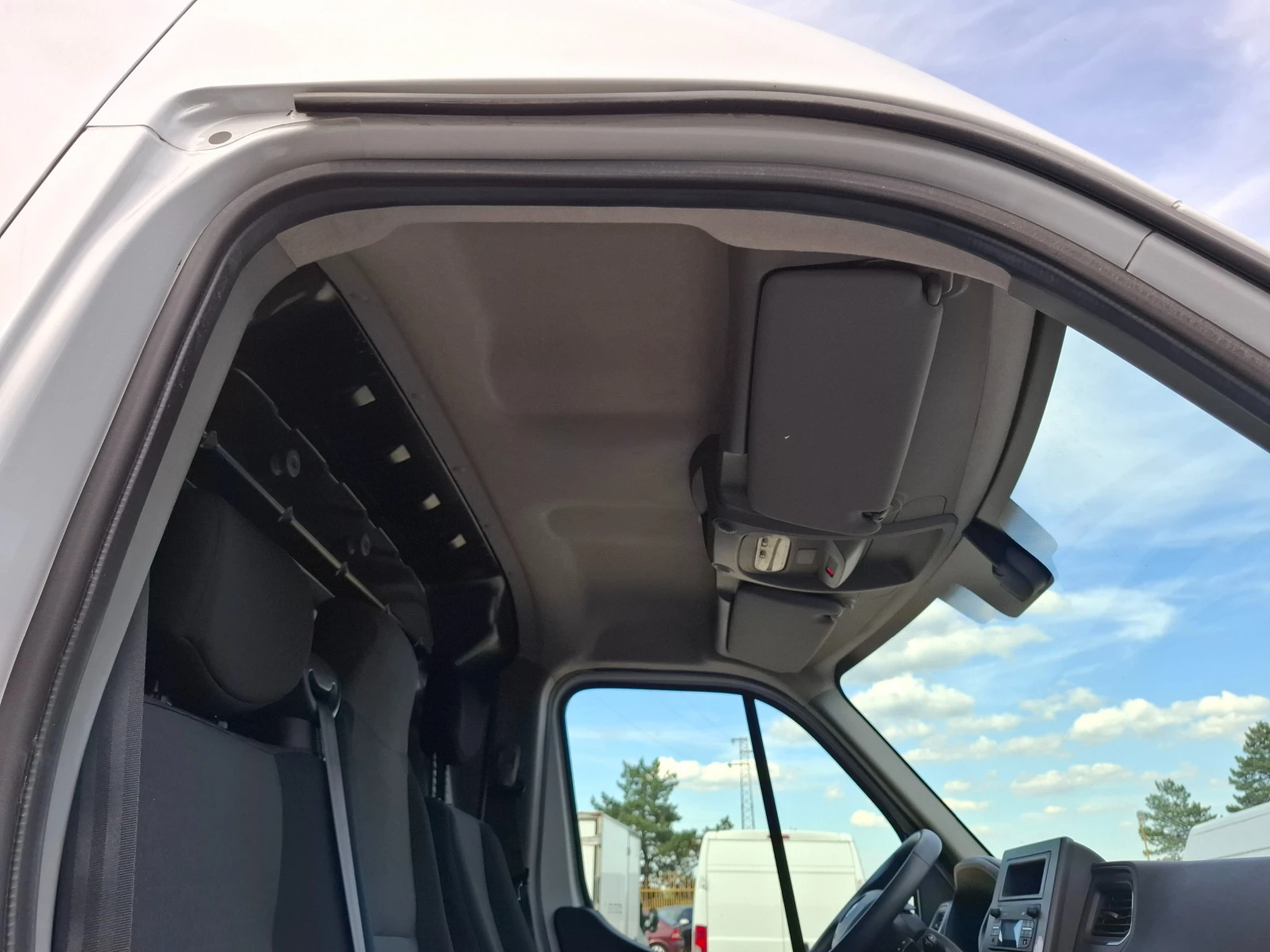 Renault Master 2.3L1H2, снимка 9 - Бусове и автобуси - 54945341
