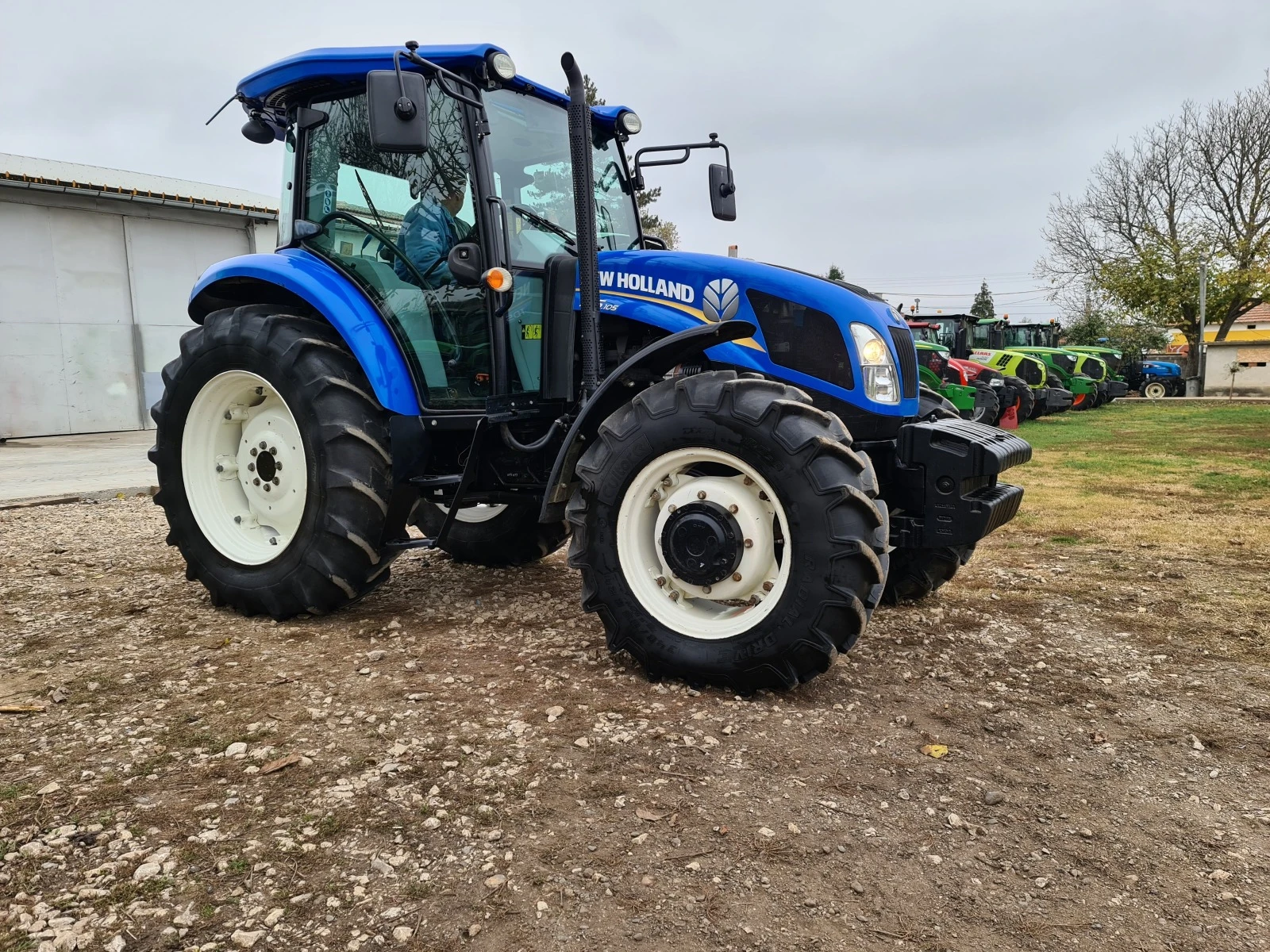 Трактор New Holland TD 5.105, снимка 1