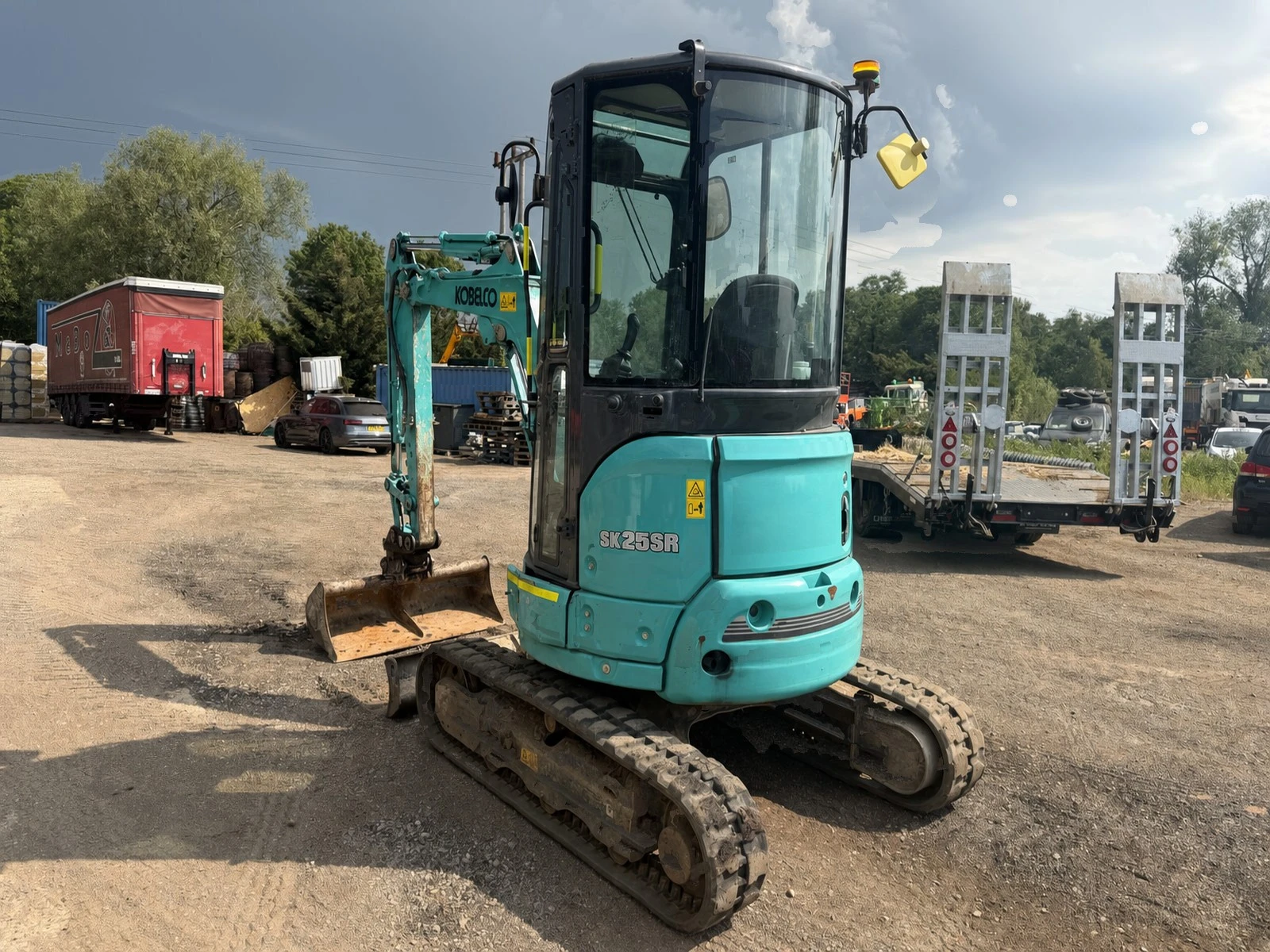 Багер Kobelco SK25SR-6E, снимка 3 - Индустриална техника - 55121943