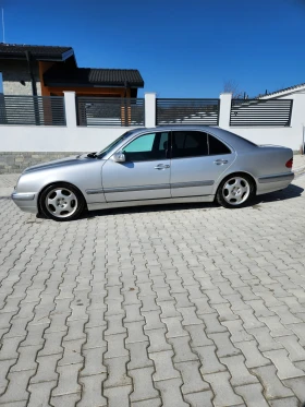 Mercedes-Benz E 320, снимка 3