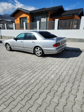 Mercedes-Benz E 320, снимка 1