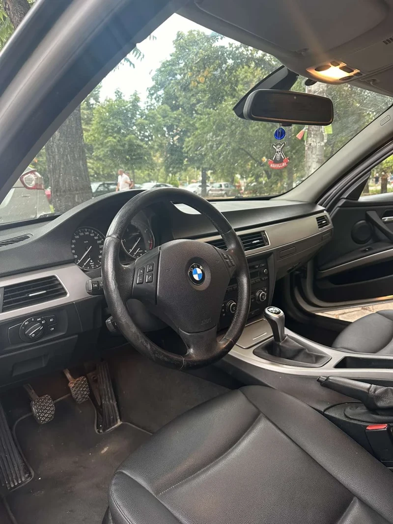 BMW 320, снимка 8 - Автомобили и джипове - 47138220