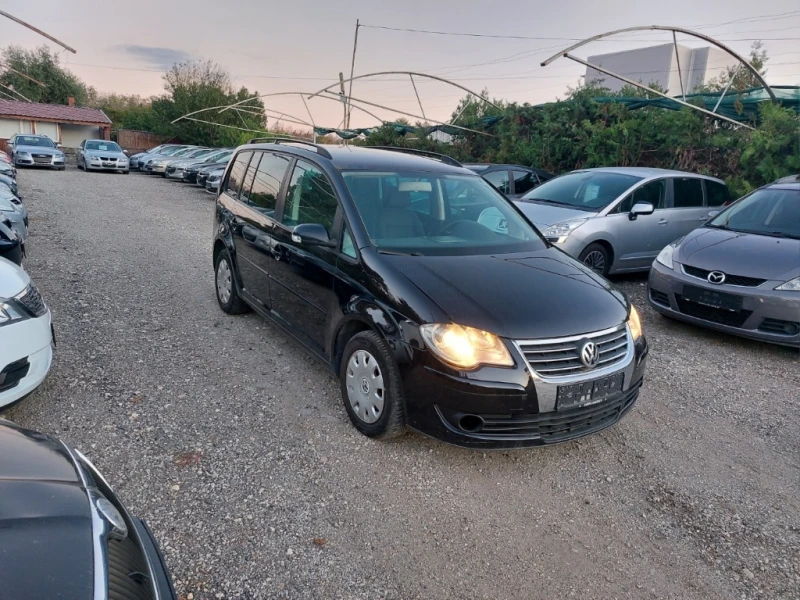 VW Touran АВТОМАТИК, снимка 1 - Автомобили и джипове - 47677954