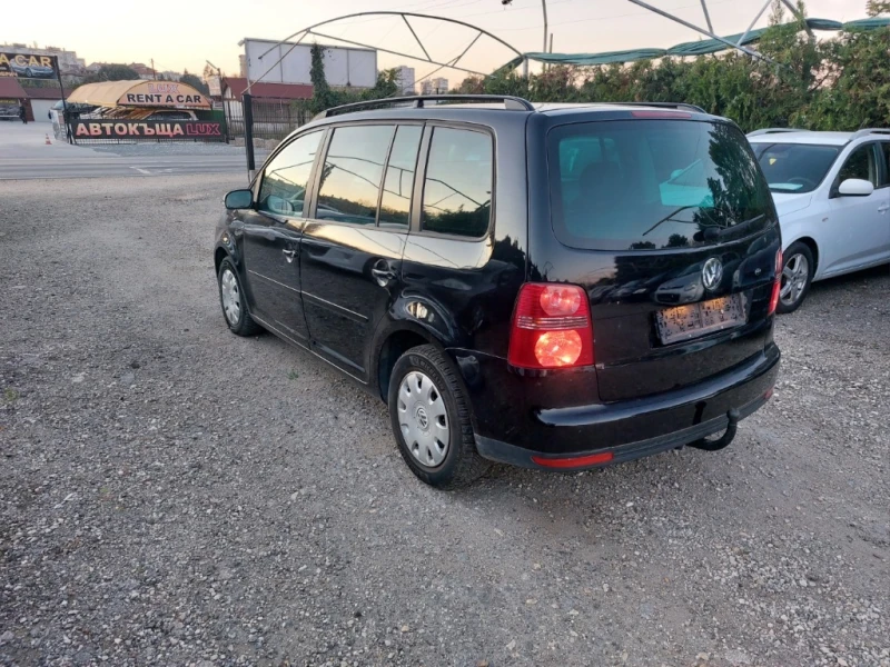 VW Touran АВТОМАТИК, снимка 3 - Автомобили и джипове - 47677954