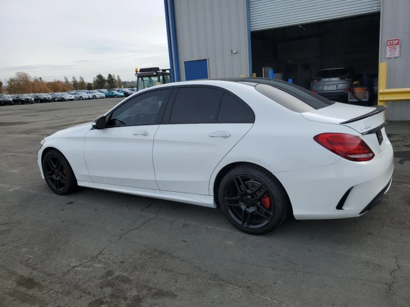 Mercedes-Benz C 400 4MATIC AMG* BURMASTER* KeylessGO* Пано* м.точка* , снимка 2 - Автомобили и джипове - 48341992