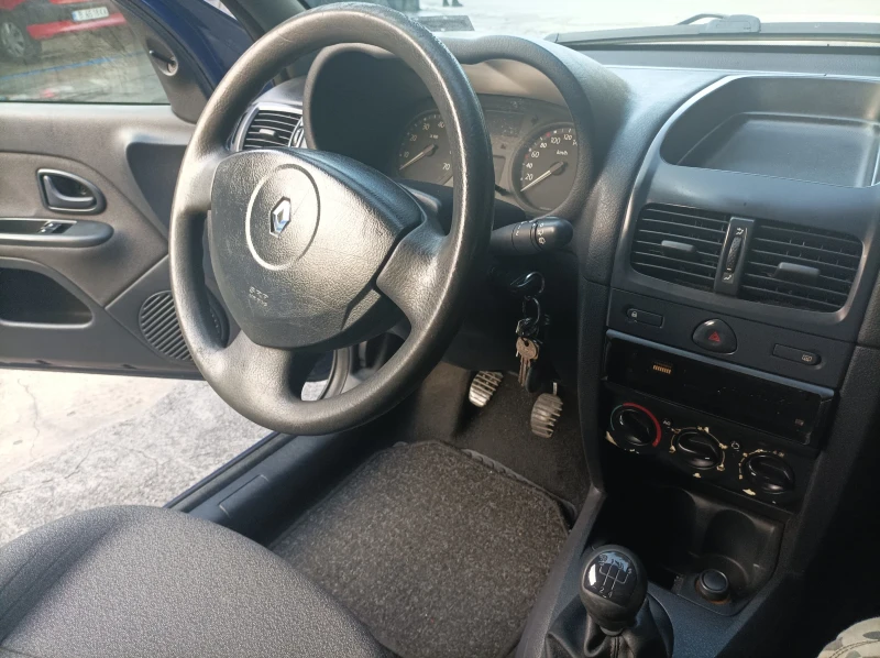 Renault Clio, снимка 6 - Автомобили и джипове - 48455747