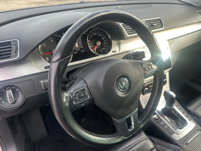 VW Passat 2.0TDI* HI-LINE* 170k.c.* AUTOMAT* , снимка 9 - Автомобили и джипове - 48813786