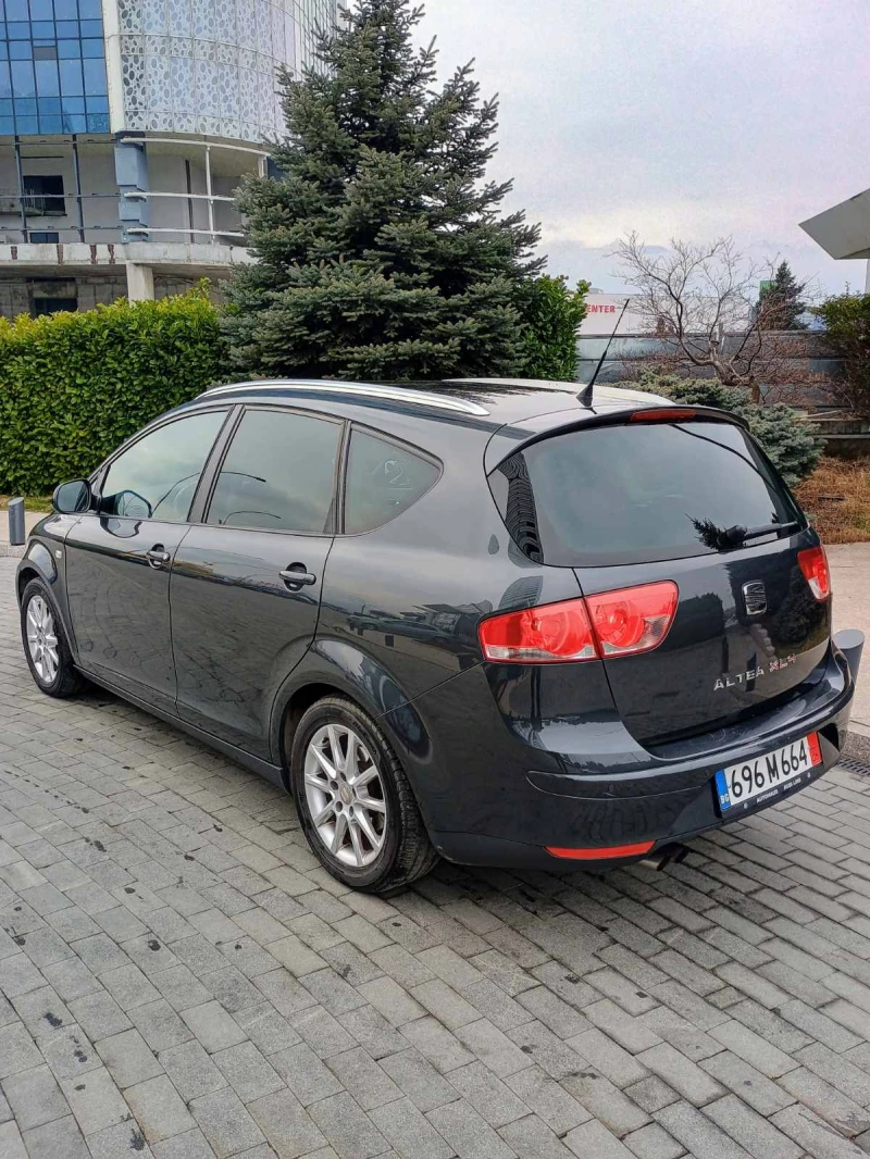 Seat Altea XL 1.9 TDI, 4x4, Euro 5, BLS, BI-XENON, снимка 4 - Автомобили и джипове - 49035080