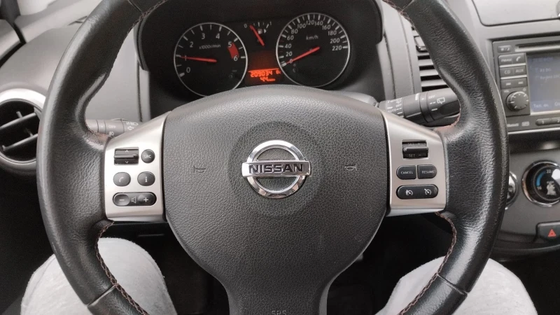 Nissan Note, снимка 10 - Автомобили и джипове - 49520645