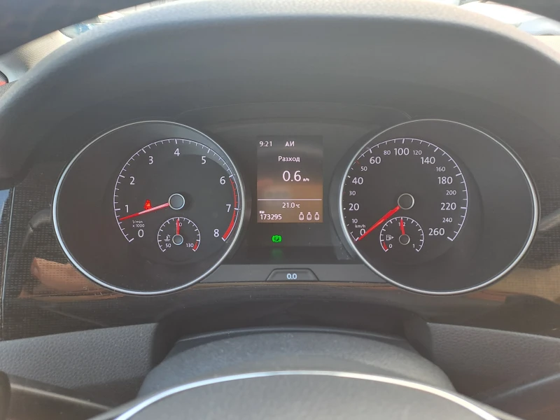 VW Sportsvan 1.4  TSI, снимка 14 - Автомобили и джипове - 51612620