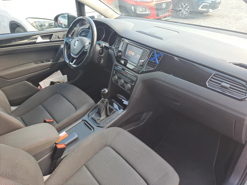 VW Sportsvan 1.4  TSI, снимка 9 - Автомобили и джипове - 51612620