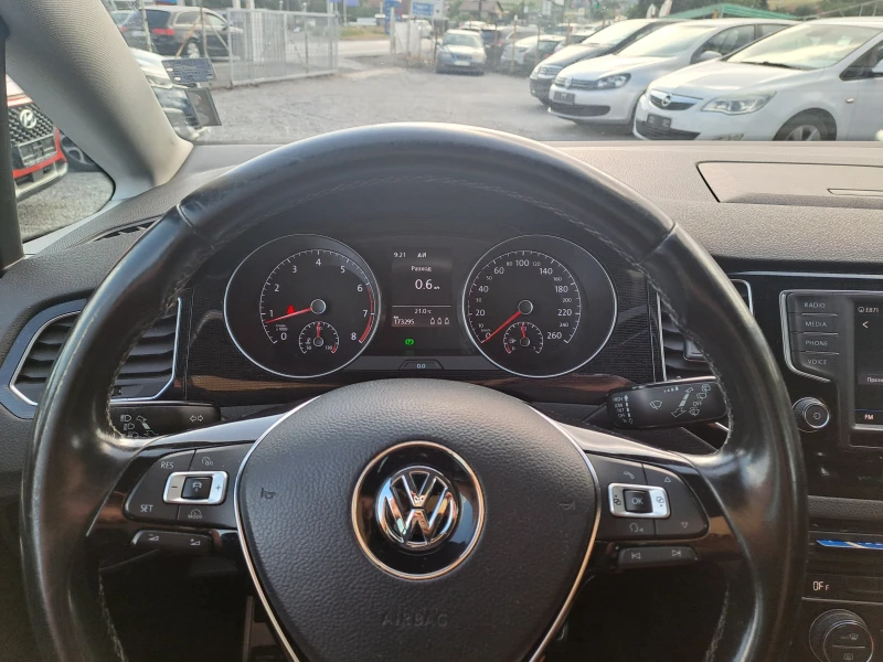 VW Sportsvan 1.4  TSI, снимка 13 - Автомобили и джипове - 51612620