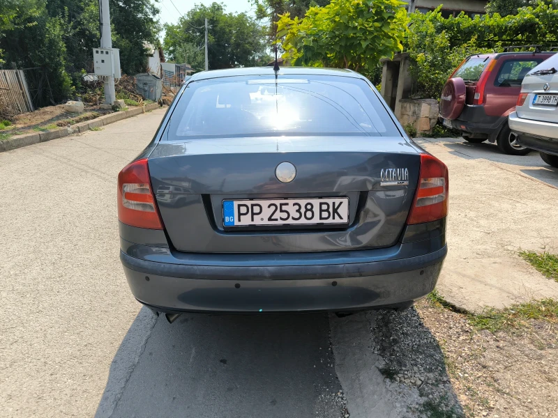 Skoda Octavia 1.6 MPI + газ, снимка 6 - Автомобили и джипове - 51205443