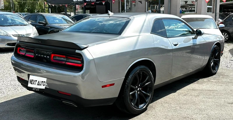 Dodge Challenger SXT Plus, снимка 5 - Автомобили и джипове - 51385401