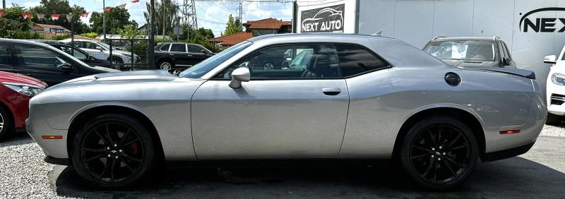 Dodge Challenger SXT Plus, снимка 8 - Автомобили и джипове - 51385401