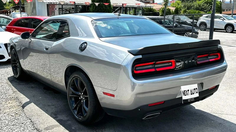 Dodge Challenger SXT Plus, снимка 7 - Автомобили и джипове - 51385401
