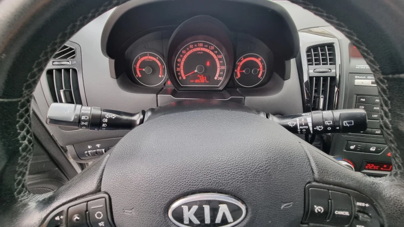 Kia Ceed, снимка 14 - Автомобили и джипове - 52654331