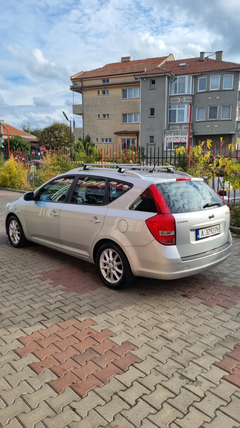 Kia Ceed, снимка 4 - Автомобили и джипове - 52654331