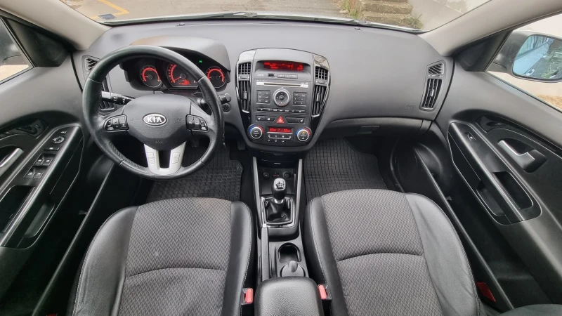 Kia Ceed, снимка 10 - Автомобили и джипове - 52654331