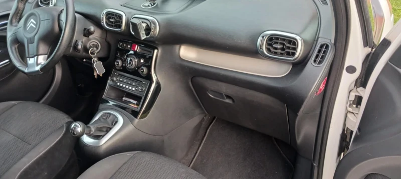 Citroen C3 Picasso, снимка 8 - Автомобили и джипове - 52423134
