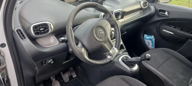 Citroen C3 Picasso, снимка 5 - Автомобили и джипове - 52423134