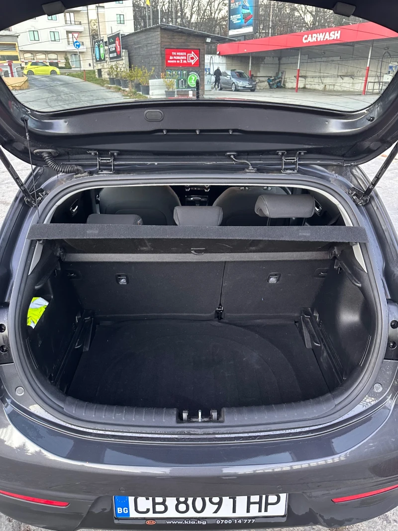 Kia Rio 1.4/Автоматик, снимка 14 - Автомобили и джипове - 52789009