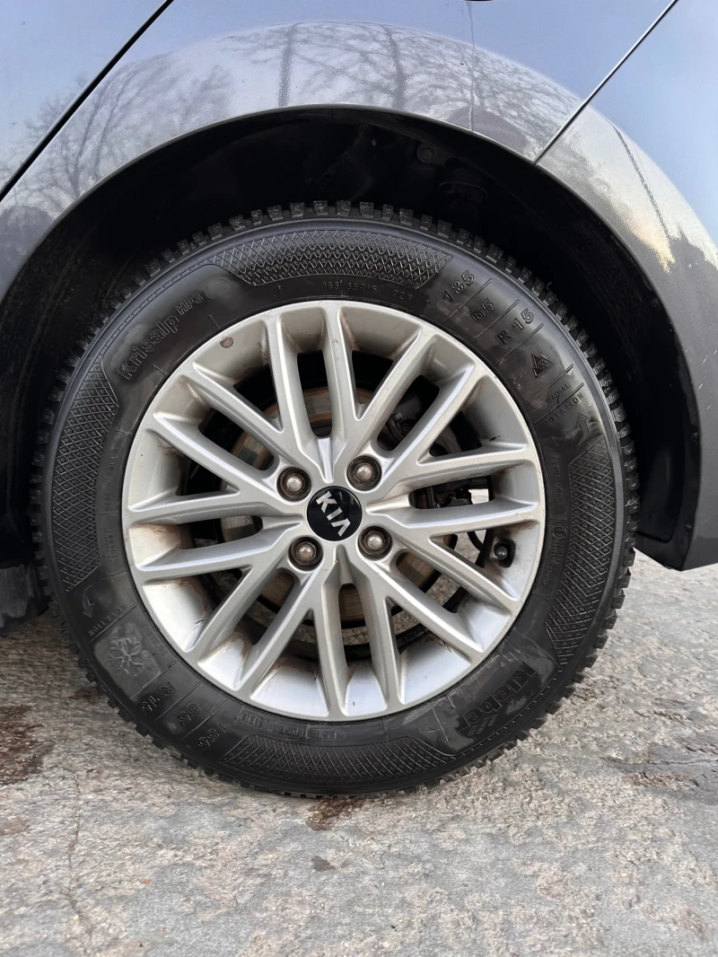 Kia Rio 1.4/Автоматик, снимка 12 - Автомобили и джипове - 52789009