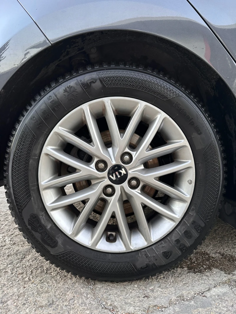 Kia Rio 1.4/Автоматик, снимка 13 - Автомобили и джипове - 52789009