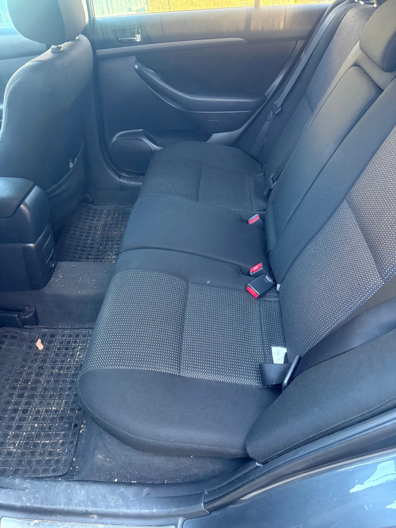 Toyota Avensis, снимка 7 - Автомобили и джипове - 52797142