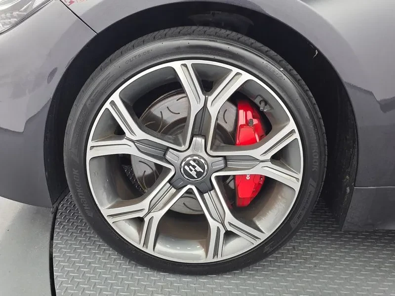 Kia Stinger 3.3 2WD GT - САМО 30% АВАНС , снимка 5 - Автомобили и джипове - 55998798