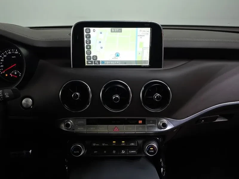 Kia Stinger 3.3 2WD GT - САМО 30% АВАНС , снимка 14 - Автомобили и джипове - 55998798