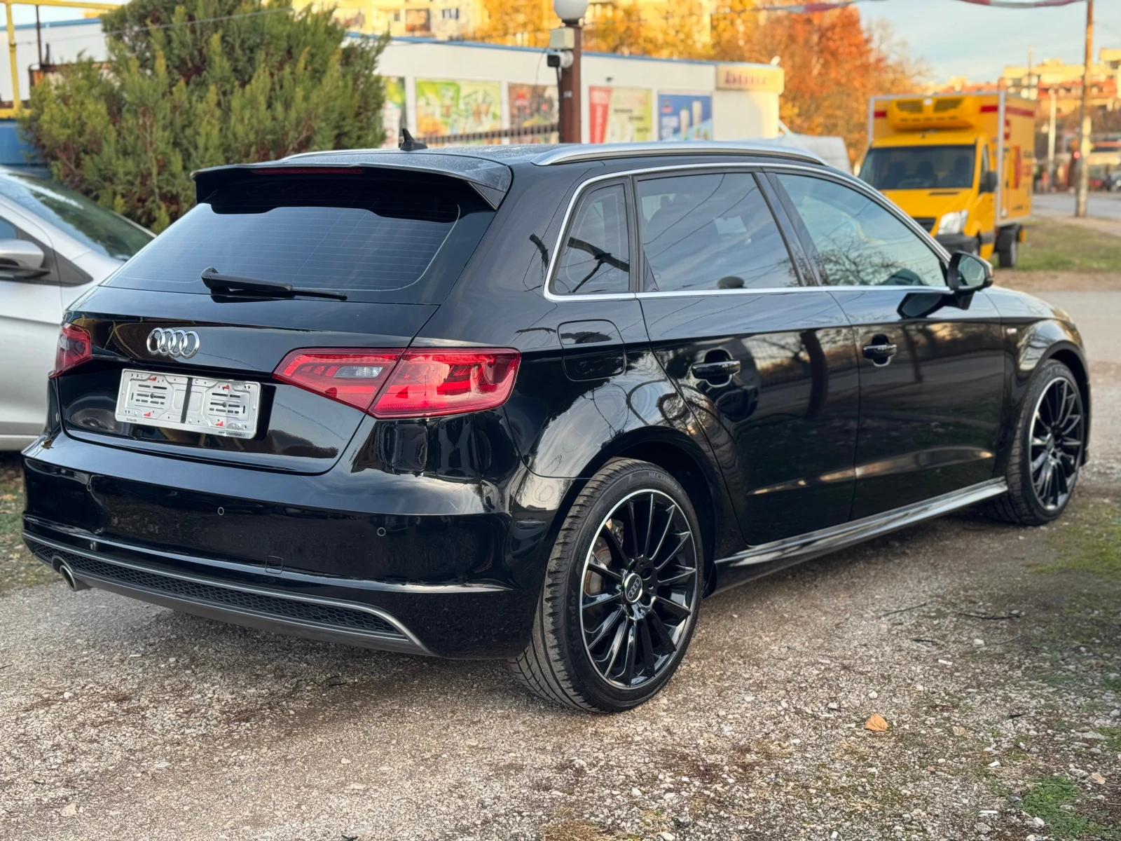 Audi A3 1.6TDI * S-Line * NAVI * XENON - изображение 6